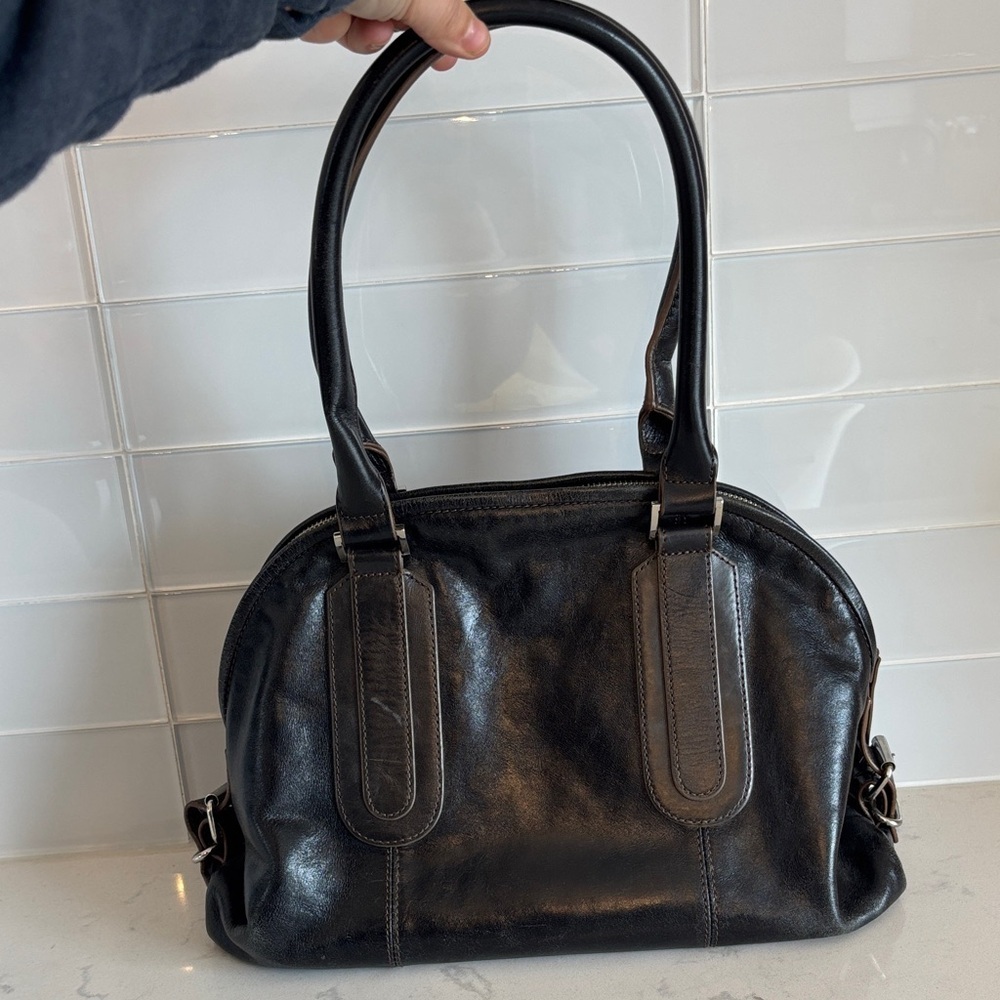 Danier Elegant Black Leather Handbag